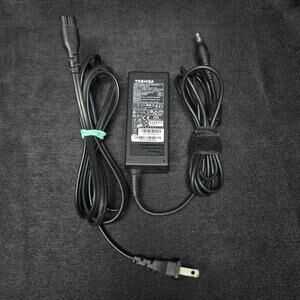Genuine Toshiba Satellite Series AC Adapter Charger PA3714U-1ACA Computer Cords